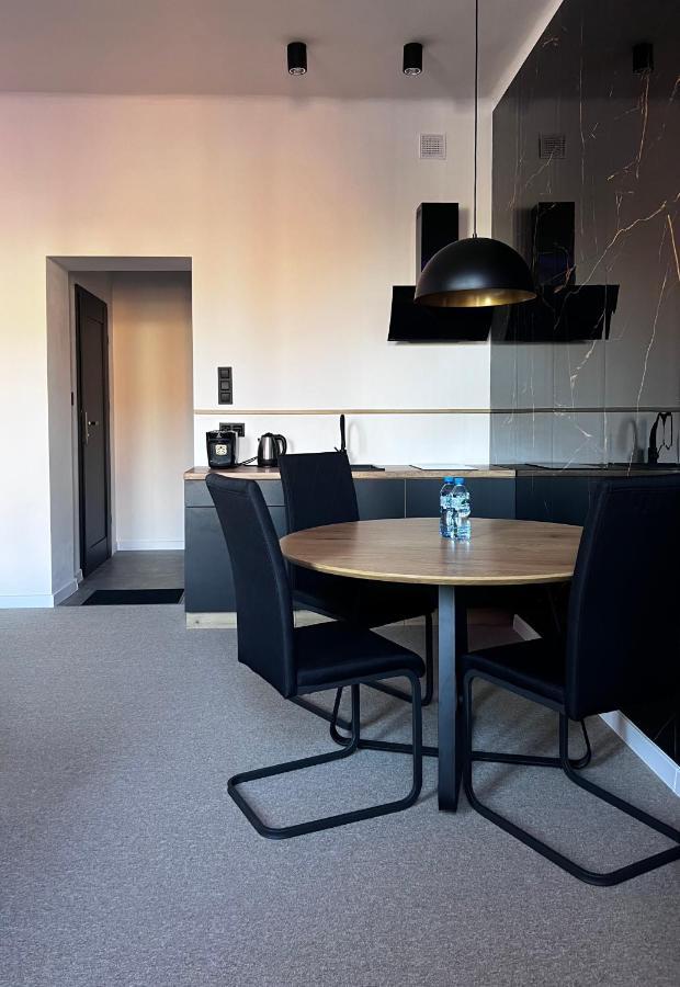 Gamler Apartments By Letrent Zyrardow Eksteriør bilde